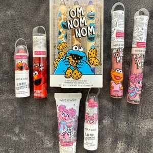 Limited Edition 7pc. Wet N Wild Sesame Street Makeup NEW!